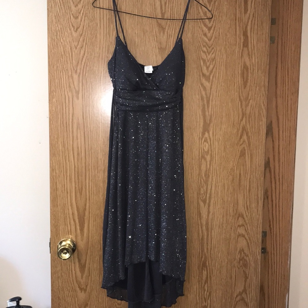 🛍host pick🛍 Sparkly dark grey cocktail dress